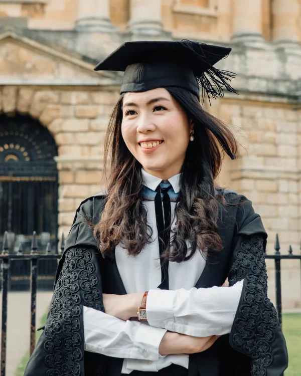 oxford-graduation-photoshoot-radcliffe-camera-portrait-02
